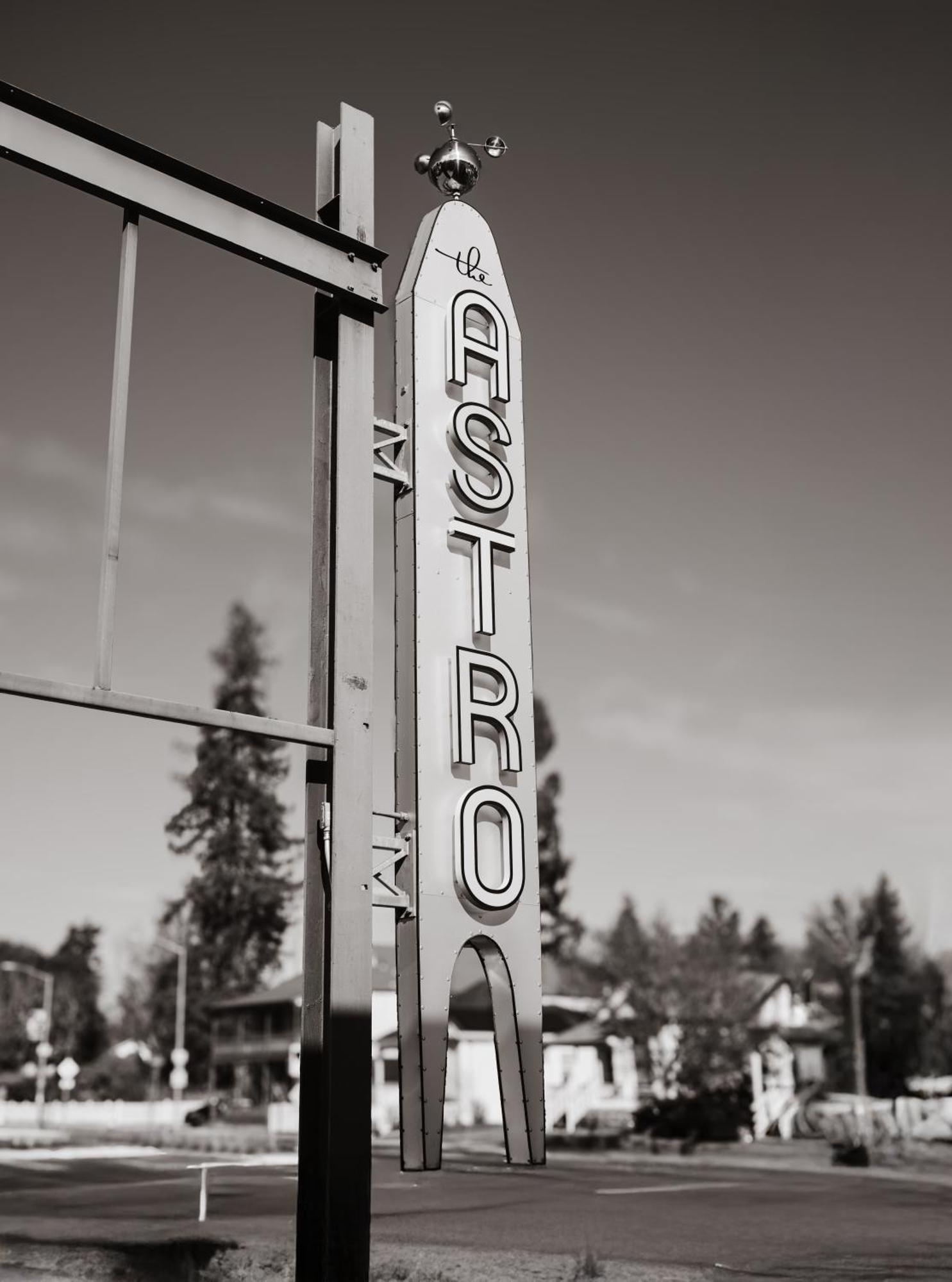 The Astro Santa Rosa Exterior foto